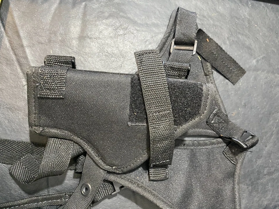 GLKM Ace Funda con Estuche Mag y Arnés Correas Lona Negra Foto 4 de 4