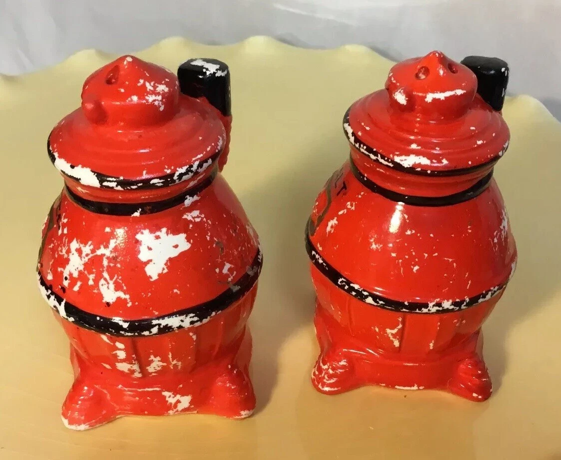 Vintage Red Ceramic Pot Belly Stove salt and pepper Shakers Black Gold  Detail | eBay