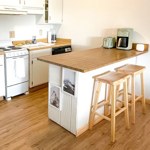 PJ Wood Classic Saddle Seat 29" Tall Kitchen Counter Stools, Natural (5 Pack) - Picture 9 of 9