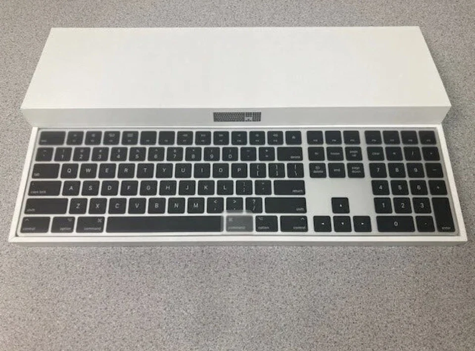 Apple Magic Keyboard with Numeric Keypad and Magic Mouse 2 Set ** W/ Touch ID ** - image 2 of 4