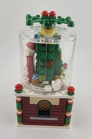 Lego Seasonal Snowglobe 40223 w Box & Manual arrives Assembled Fast Shipping!!