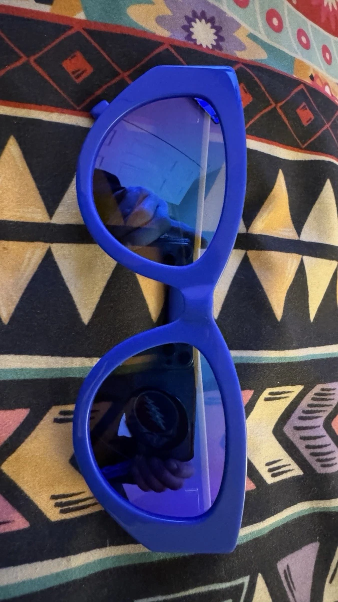 Vera Wang Blue Blue Sunglasses for Women for sale | eBay display picture 1
