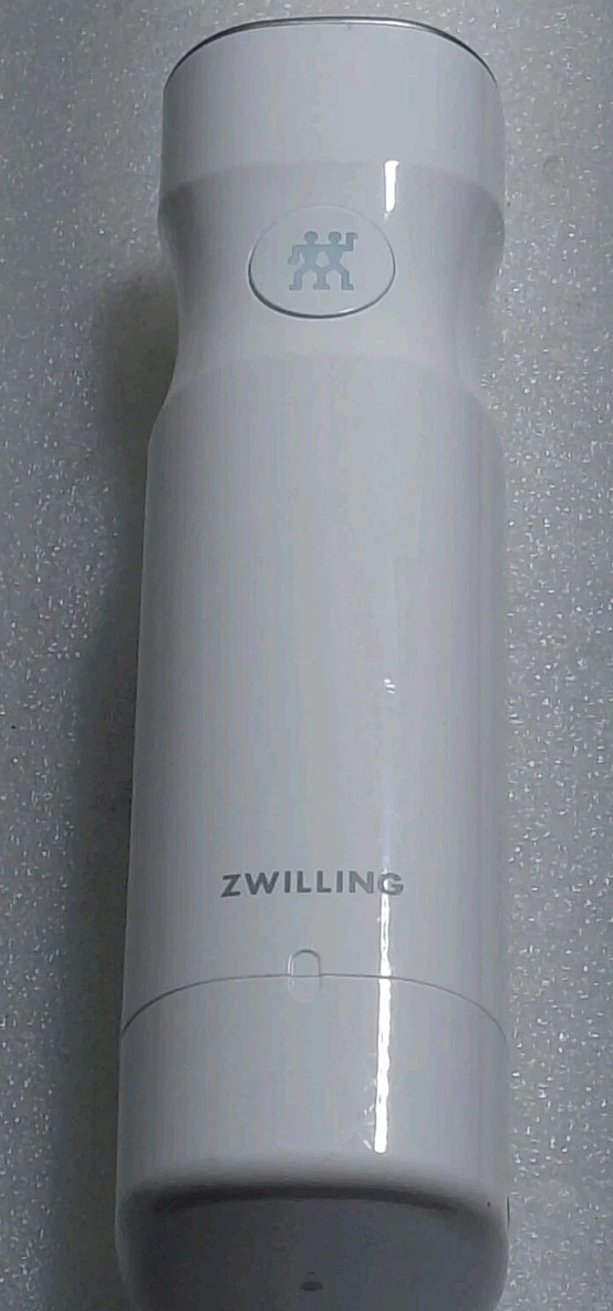 ZWILLING Fresh & Save Handheld 5V Vacuum Pump Sealer Only36801-000 No Charger
Opens in a new windo