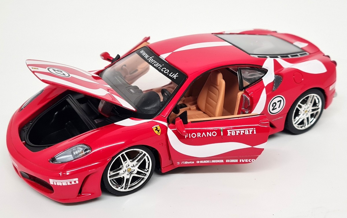フェラーリ　F430 1/24 Maisto 1/24 - Ferrari F430 Race Car Red #27 Diecast Scale Model