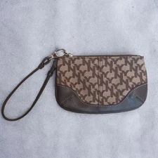 Vintage Y2K New York & Company Logo Leather Wristlet 