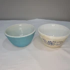 Vintage well used Pyrex 401 Mixing Bowls Blue/Homestead 1.5 Pint