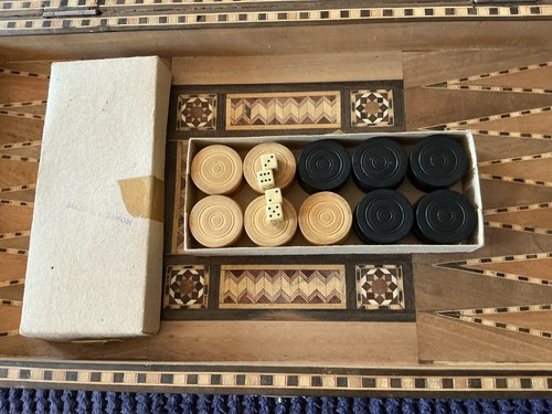 Vintage Wooden Marquetry Inlay Backgammon Set Hinged Case & Chess/Draughts Board - Picture 8 of 18