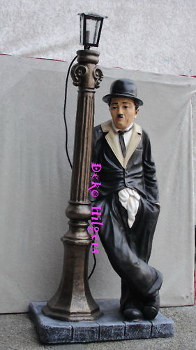 Charly Chaplin mit Lampe Laterne Figur Skulptur Licht Werbefigur Filmfigur Groß Charly Chaplin mit Lampe Laterne Figur Skulptur Licht Werbefigur Filmfigur Groß