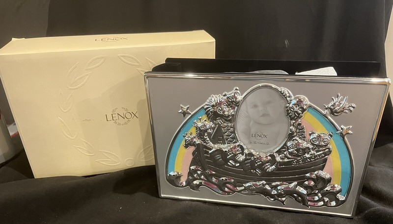 Lenox Noah's Ark Silver Tone Baby's Photo Album 80 4" x 6" Blank Photo Holders