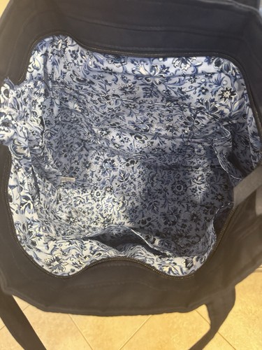 Vera Bradley Women's Cotton Vera Tote Bag True Classic Navy NWT - Picture 4 of 6