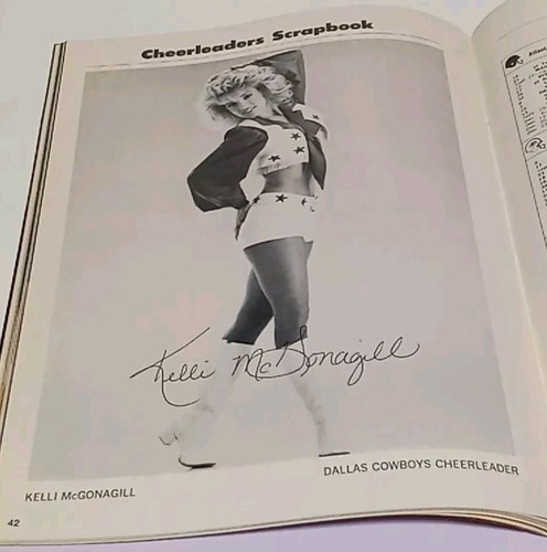 NFL GameDay Cowboys vs. Minnesota Vikings 1987 Magazine - Picture 3 of 6