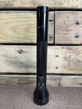 Streamlight Flashlight 470223 NEW BATTERY  TESTED