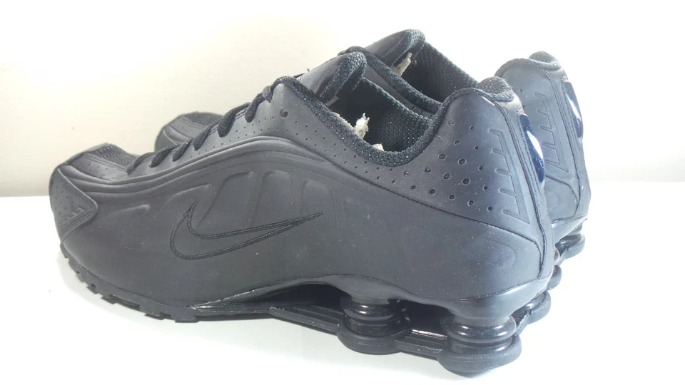 2019 NIKE SHOX R4 BV1111 001 TRIPLE BLACK 9.5 ZOOM FLIGHT MAX AIR FORCE 180 1 90 - Image 3 of 4