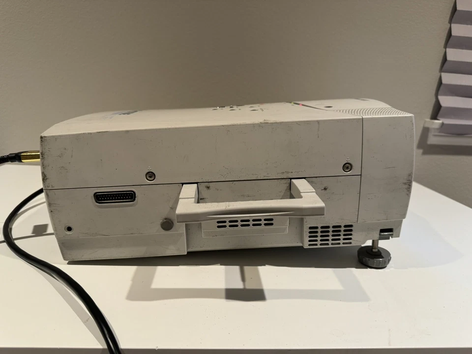 Christie LX55 LCD 5500 Lumen Motorized Zoom Focus Theater Movie Video Projector - Image 3 of 4