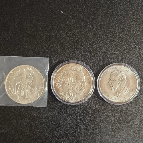 US & Canadian Mint 1 oz Silver Coins Lot Eagle Buffalo Maple Leaf