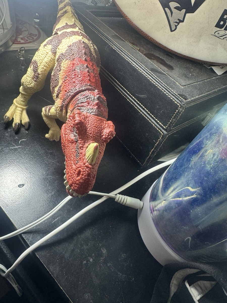 Mattel Jurassic World Park Ceratosaurus Hammond Collection Action