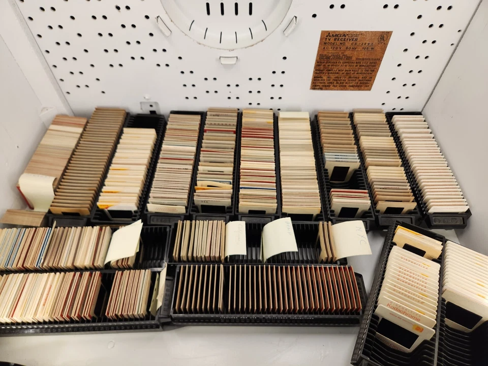 300-500? Fotos de slide de filme Kodachrome 35mm sudoeste americano, desfiles, década de 1960? - Imagem 2 de 4