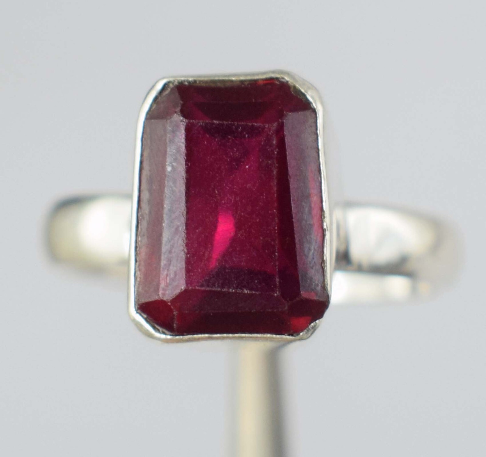Emraed Red 8.70 Ct Natural Emerald Cut Utah Beryl Bixbite Red Emerald Gemstone ...