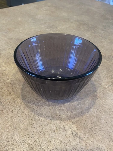 Pyrex Bowl 7401S 3 Cup (750 ml) Ribbed Amethyst Purple 5 inch Diameter Fluted