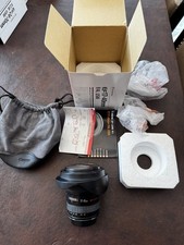 Canon EF 17-40mm F/4 L USM Wide Angle Zoom Lens plus lens hood, Case, Orig Box