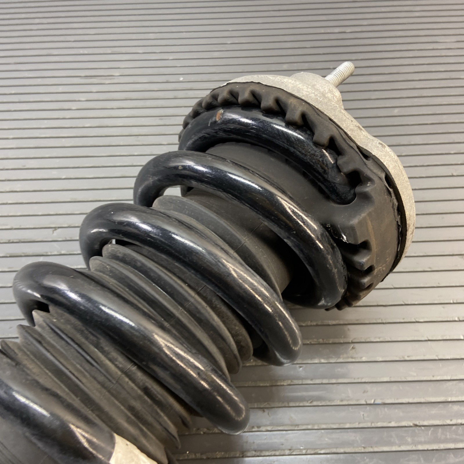 2014-2024 Maserati Ghibli Front Right Shock Absorber Strut & Coil Spring OEM