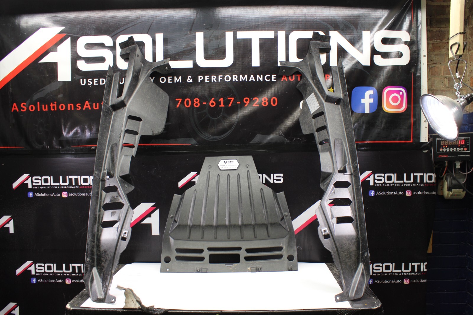 2015 LAMBORGHINI HURACAN COVER (CARBON FORGED) ENGINE BAY TRIM PANELS OEM LH RH