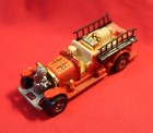 Vintage Society Hill Fire Department Building & Fire Truck - Walthers - HO — photo 5