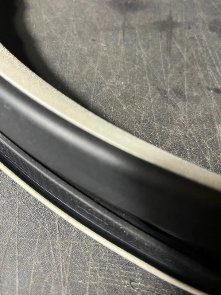 Infiniti M37 M56 Q70 2011-2019 pasajero derecho puerta trasera sello resistente OEM Foto 2 de 3