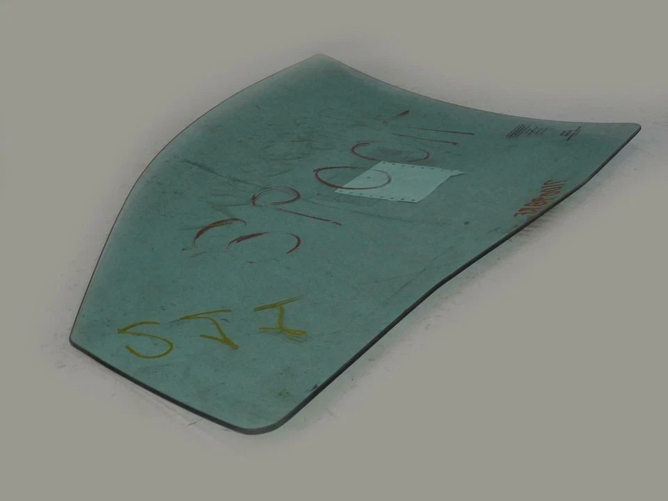 Oldsmobile Achieva 2001-2003 puerta ventana de vidrio pasajero delantero lado derecho Foto 3 de 4