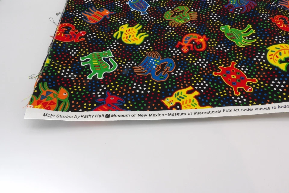 Mola Stories de Kathy Hall Andover Telas Museo de Arte Popular Internacional Foto 3 de 4