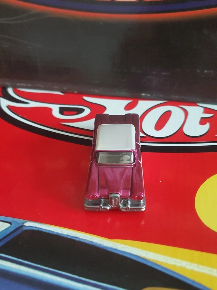 Hot Wheels Classics Series 5 Boxed Set CHASE '58 Edsel in Pink with Real Riders - Image 2 of 4