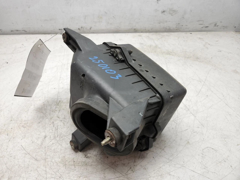 1994-2001 Acura Integra 1.8L Air Cleaner Box OEM 17210-P72-000 Air Intake Box - Image 4 of 4