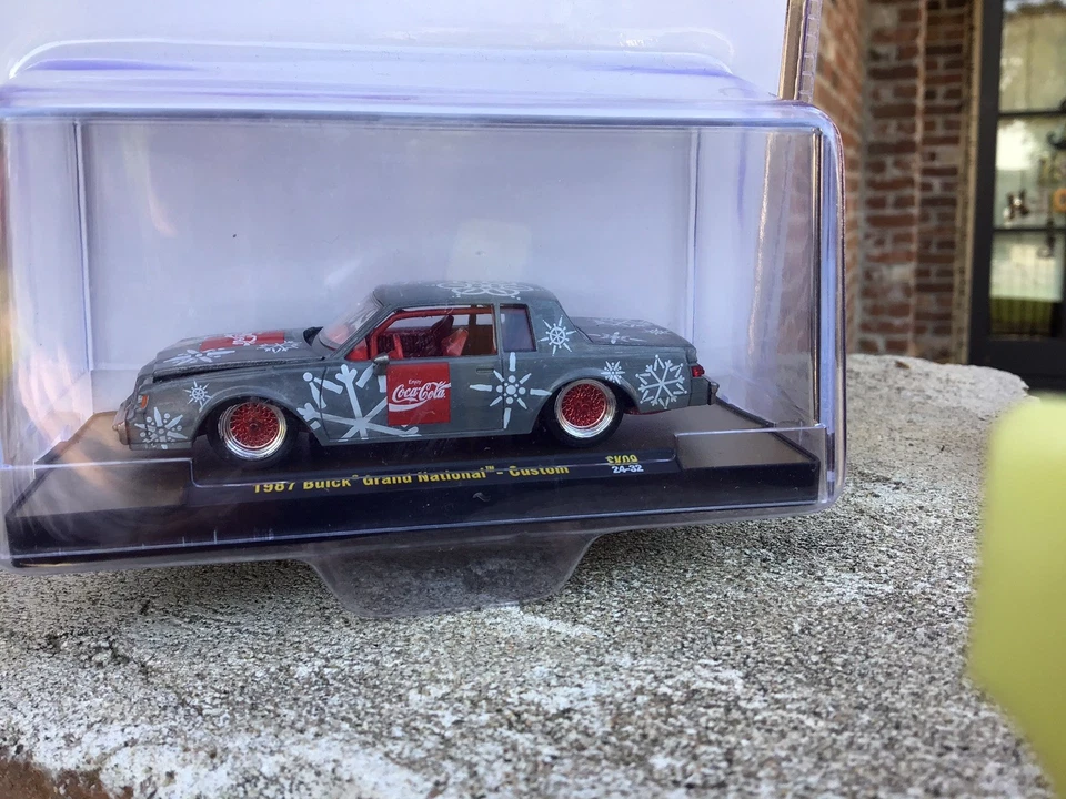 M2 MACHINES HOLIDAY COCA COLA 1987 BUICK GRAND NATIONAL CUSTOM RAW 250 CHASE. - Image 2 of 4