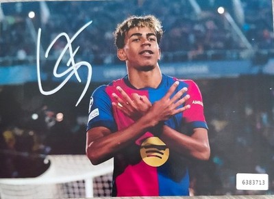Lamine Yamal Signed Photo 18x13 cm (7x5 in) FC Barcelona with COA