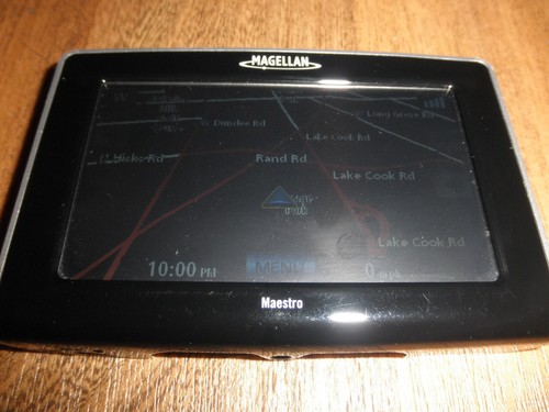 Magellan Maestro 4250 Black 4.3 In Touchscreen Portable GPS Navigator AS IS - Picture 3 of 12