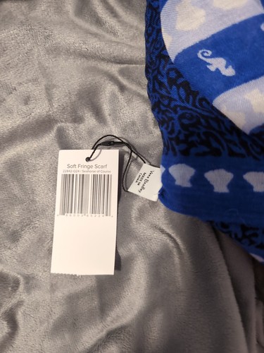 Vera Bradley's SOFT FRINGE SCARF in SEAHORSE OF COURSE Pattern, Blue NWT - Picture 3 of 5