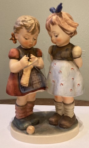 Goebel Hummel #256 “Knitting Lesson” TMK 4 RARE 7’5” - Afbeelding 1 van 8