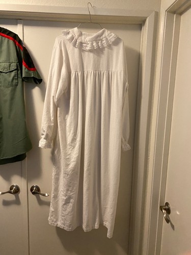 Vintage CAROLE Nightgown USA Sz L Cotton White Ruffles Trim - Picture 11 of 13