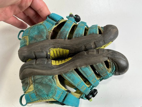 KEEN Toddler Kids Green Water Sandals Shoes Size 11 Hiking Camping Waterproof - Picture 9 of 10
