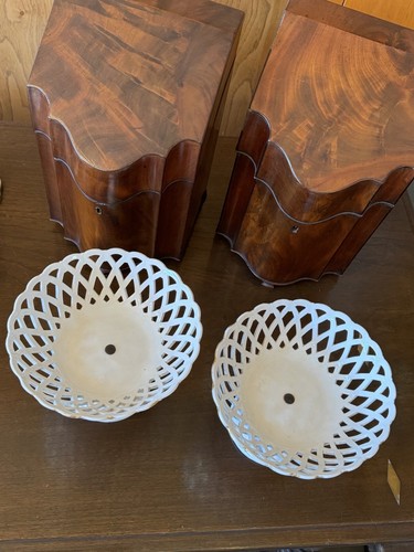 Vintage Pair of Hand Painted Porcelain Reticulated Corbeilles Basket Compotes - Picture 6 of 12