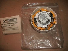 SIEMENS CERBERUS PYROTRONICS DI-4A DI4A IONIZATION DETECTOR HEAD - 11 AVAILABLE