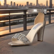 Touch Ups Felicity Women's Silver Sandal Block Heel 6.5 M Prom Bridal 3 1/4  