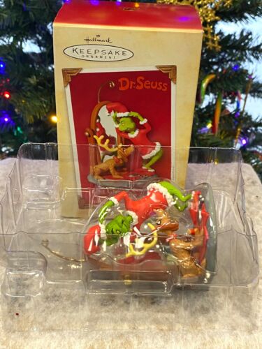 Hallmark Keepsake- Dr Seuss Grinch & Max -How the Grinch Stole Christmas -Video - Picture 13 of 13