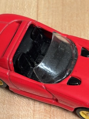 MAISTO Dodge Viper RT/10 1996 RED 1:24 Scale Die Cast With Yellow