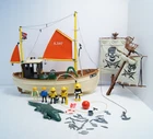 Playmobil 3551 Fishing Boat Susanne VTG Lot Figures & Accessories + Pirate Sails