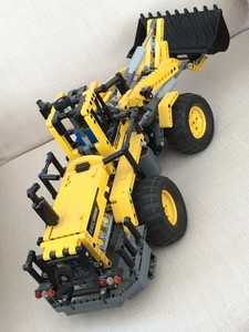 lego yellow digger
