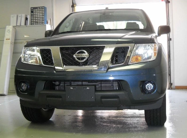 Sujetador Lebra Máscara Frontal Se Adapta a Nissan Frontier 2009-2021 09-21 Todos los Modelos Foto 3 de 3