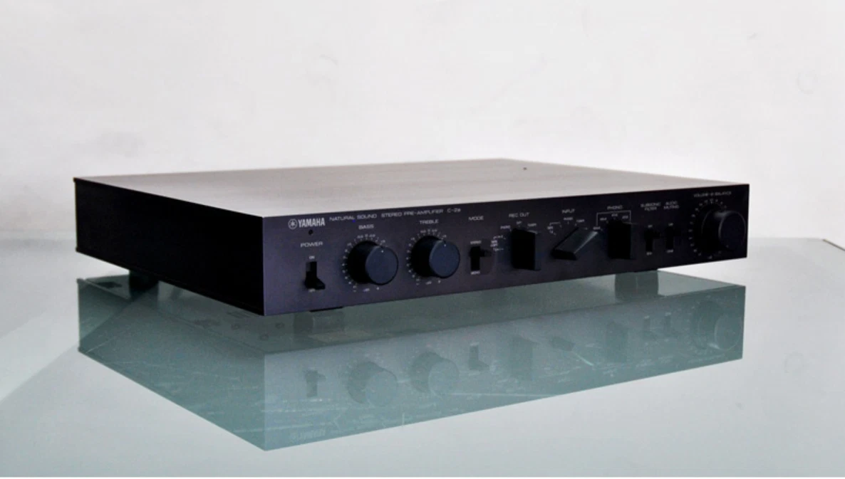 美品、YAMAHA C-2a YAMAHA 中古品 C-2a ステレオ プリアンプは完売致しました オーディオ
