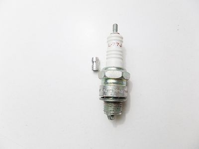 NEU Champion Zündkerze L-77J  Honda MBX MTX MCX 80 / NS 400 R Spark Plug