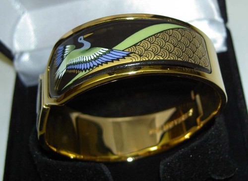 Authentic MICHAELA FREY Tropic Rosa Flying Crane Bird 24K Enamel Contessa Bangle - Imagen 5 de 8